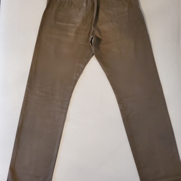 Selling Men's Dockers Brown Khaki Pants - Picture 3 of 11